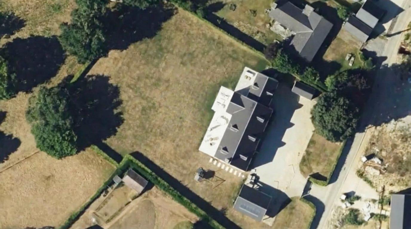 Avant : vue satellite de la maison, sans piscine