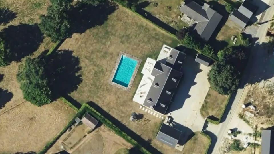 Après : la même maison avec la piscine terminée, créée par PoolVision